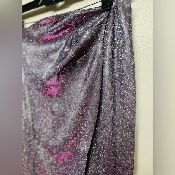 Lulus Pencil Skirt Size M Nwt! Metallic Purple Silver Sparkly Slit In Front - Picture 4 of 9